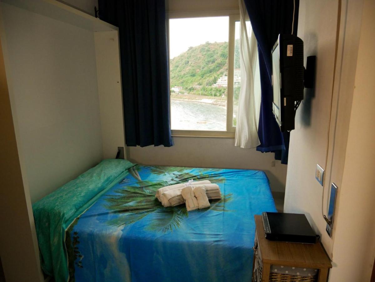 Mare Roccia Beachfront Apartment Taormina Exterior foto